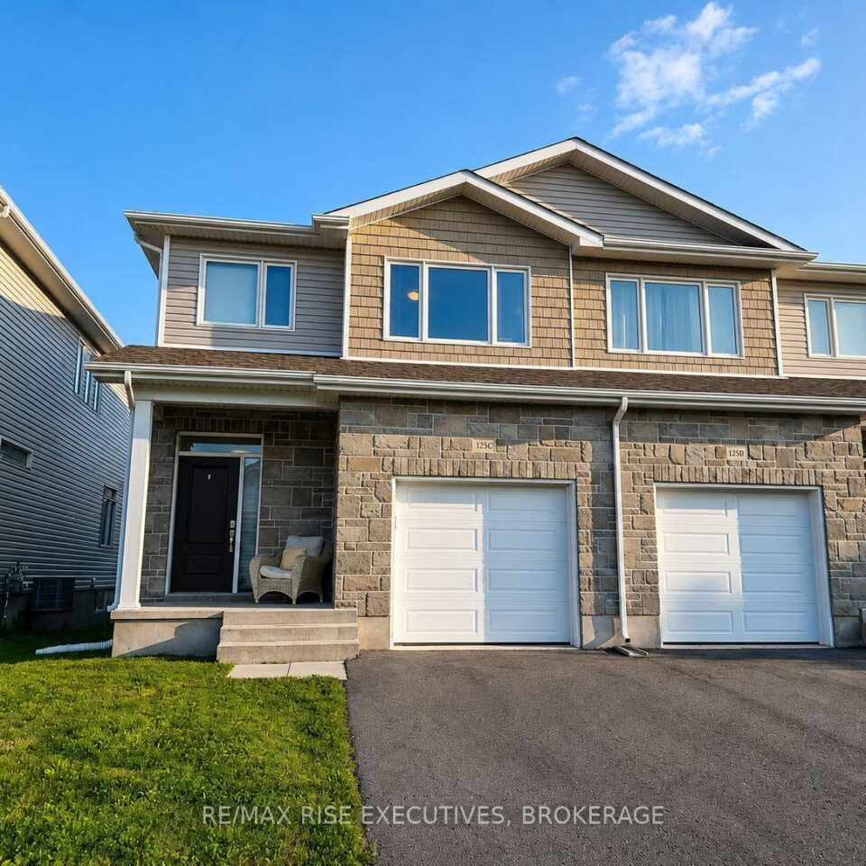 1236 Max Crescent, Kingston
