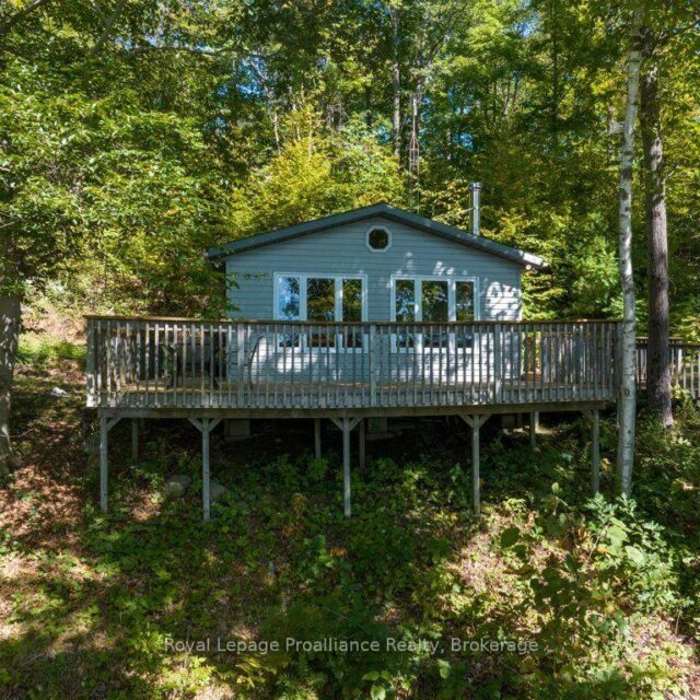 1239 Chimney Point Lane, North Frontenac