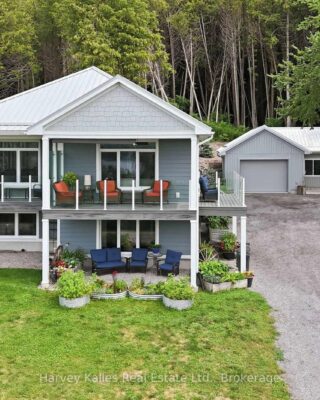 12399 Loyalist Parkway, Prince Edward County