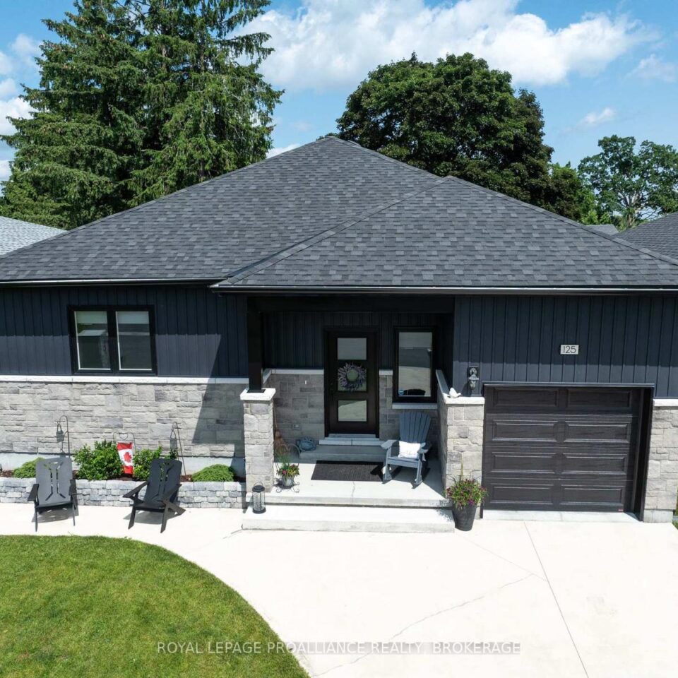 125 Maplecroft Court, Gananoque