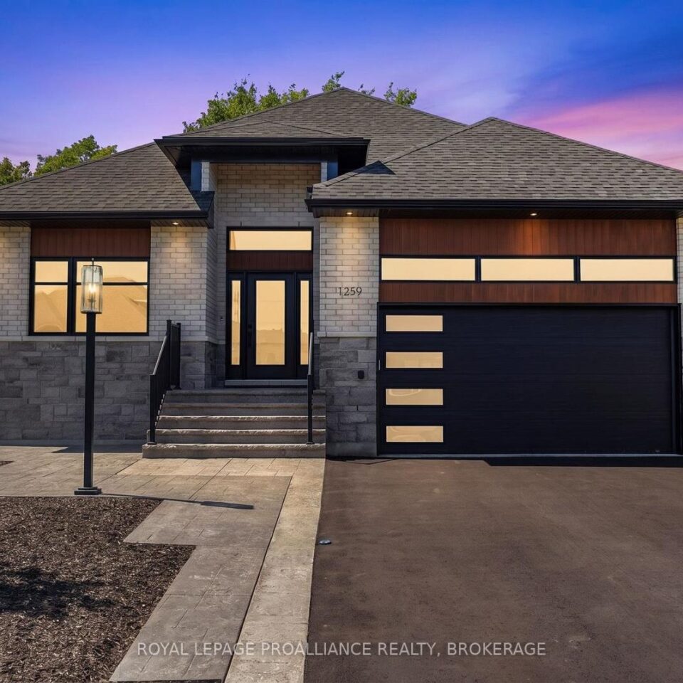 1259 Carfa Crescent, Kingston