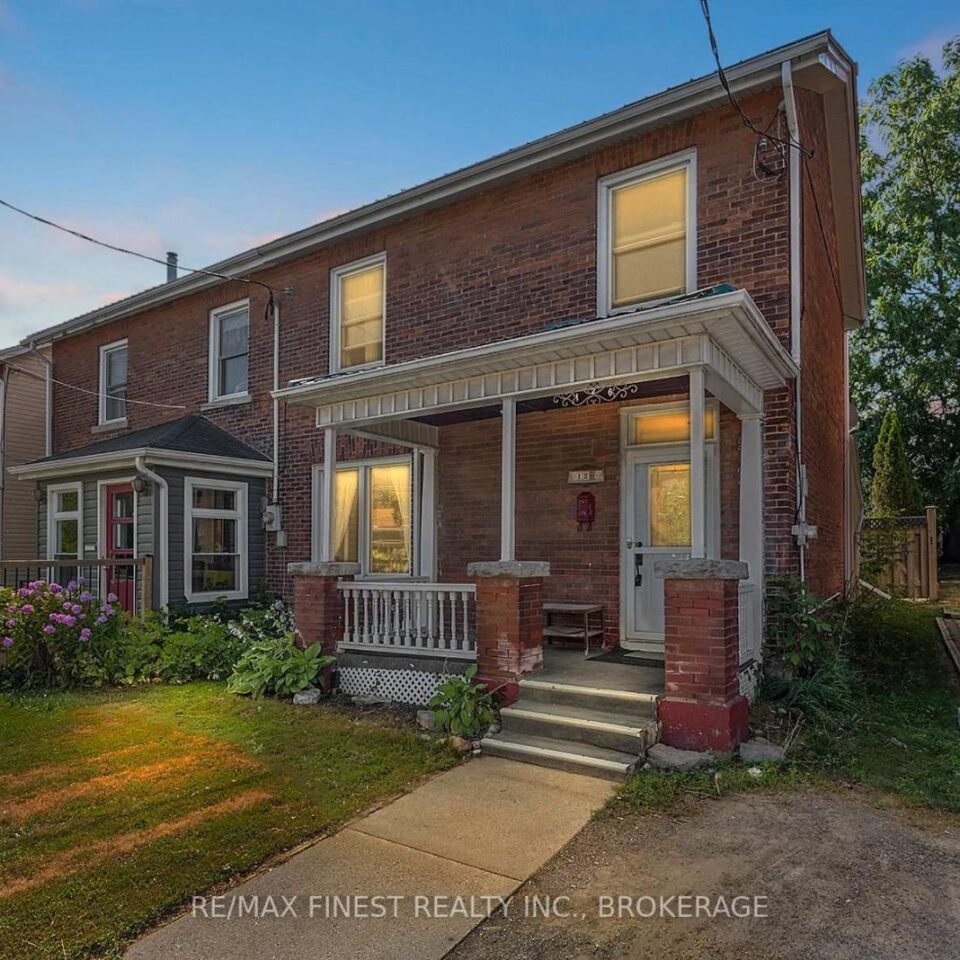 126 Stephen Street, Kingston (east Of Sir John A. Blvd)