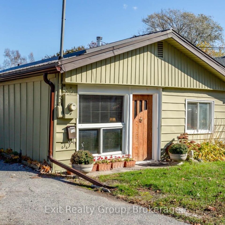 127 Leopold Street, Quinte West