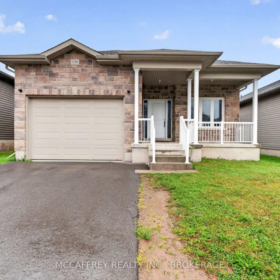 1286 Carfa Crescent, Kingston