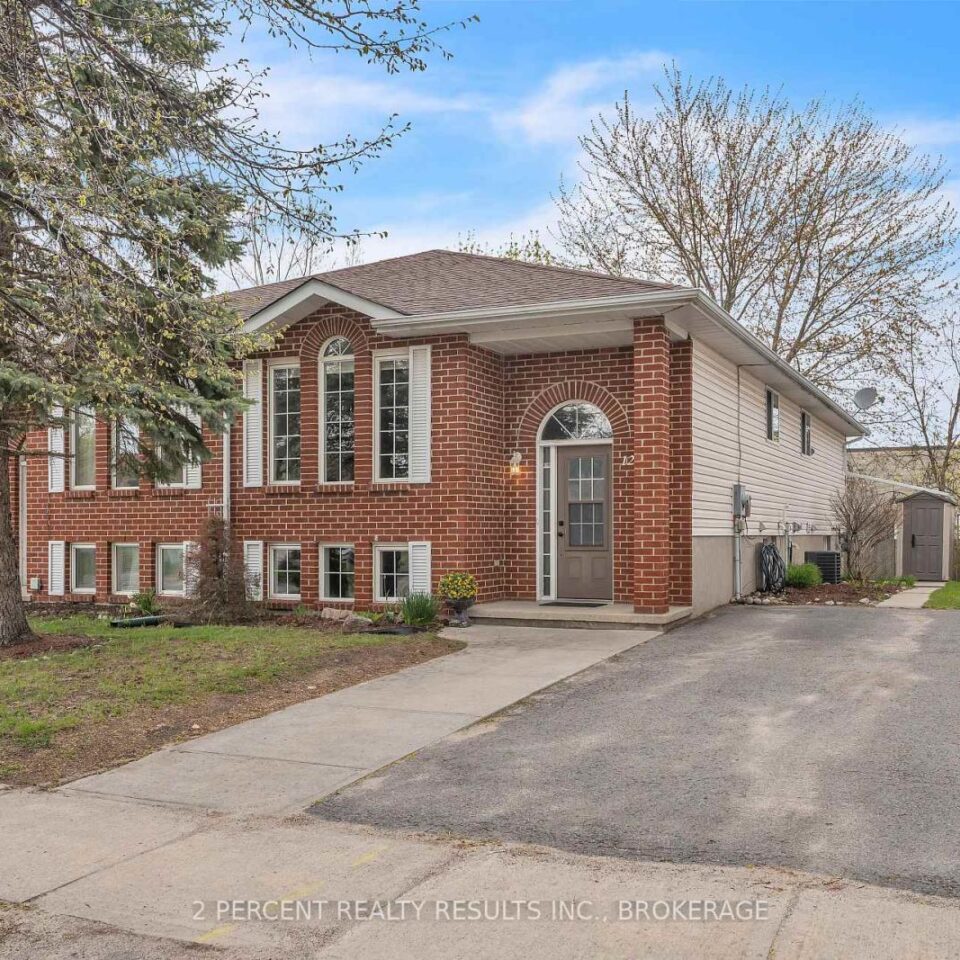1294 Brackenwood Crescent, Kingston