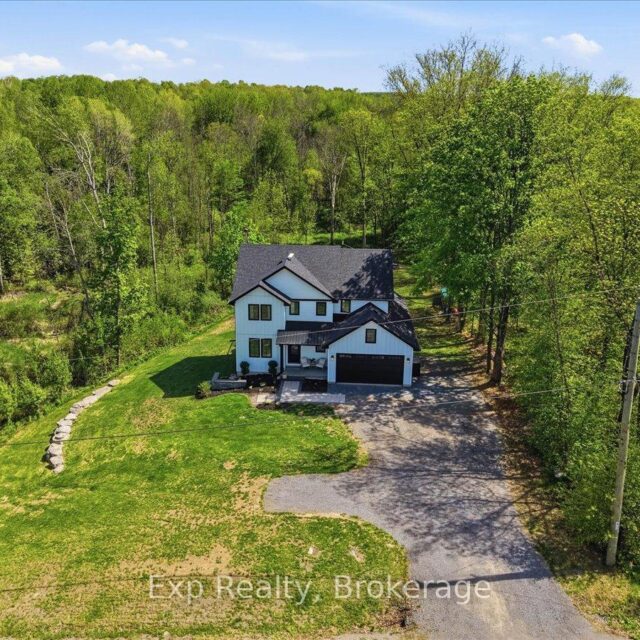 1296 Clearview Road, Belleville