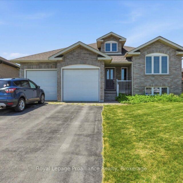 13 Freedom Crescent, Quinte West