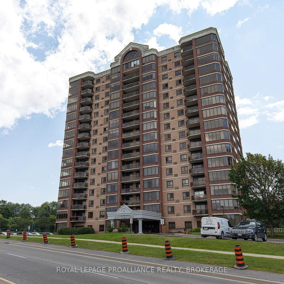 1302 – 1000 King Street W, Kingston
