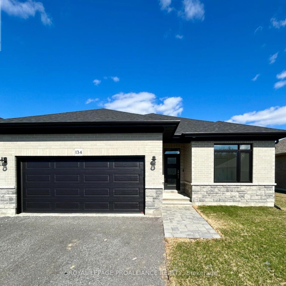 134 Stonecrest Boulevard, Quinte West