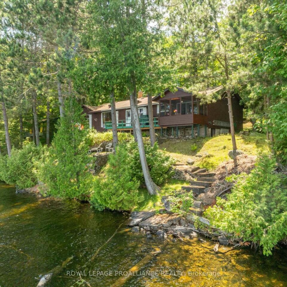 1346b S Mazinaw Heights Road, North Frontenac