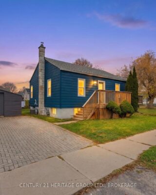 136 Kingscourt Avenue, Kingston
