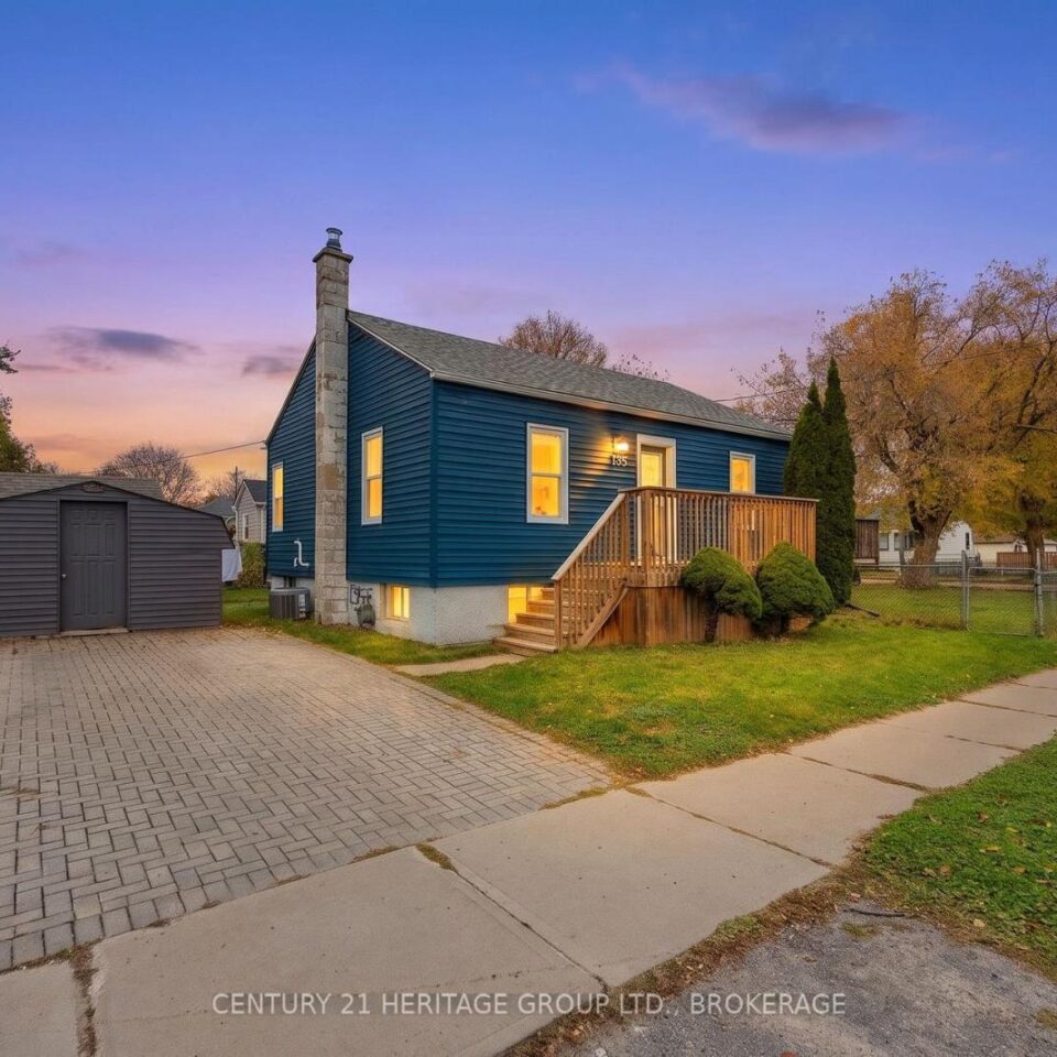136 Kingscourt Avenue, Kingston