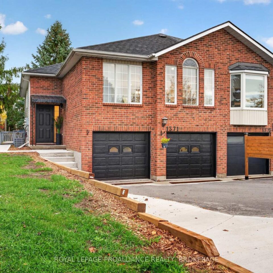 1371 Brackenwood Crescent, Kingston