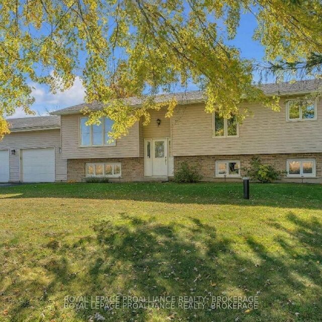 1376 Eden Grove Road, Leeds And The Thousand Islands