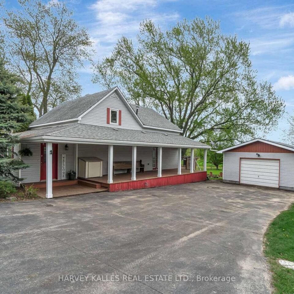 13965 Loyalist Parkway, Prince Edward County