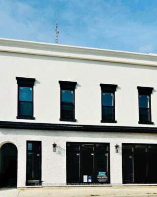 13a Market Square, Greater Napanee