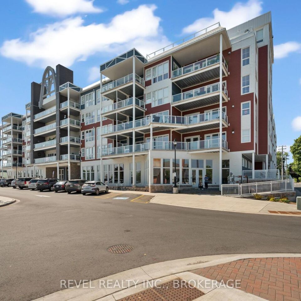 14 – 130 Water Street E, Gananoque