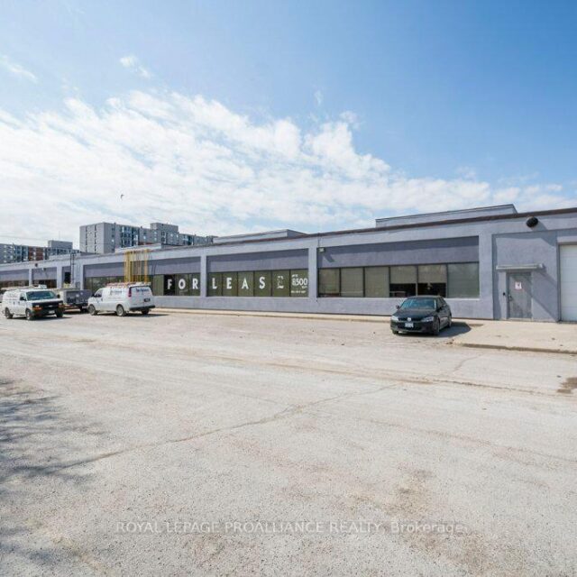 14 – 161 Bridge Street W, Belleville