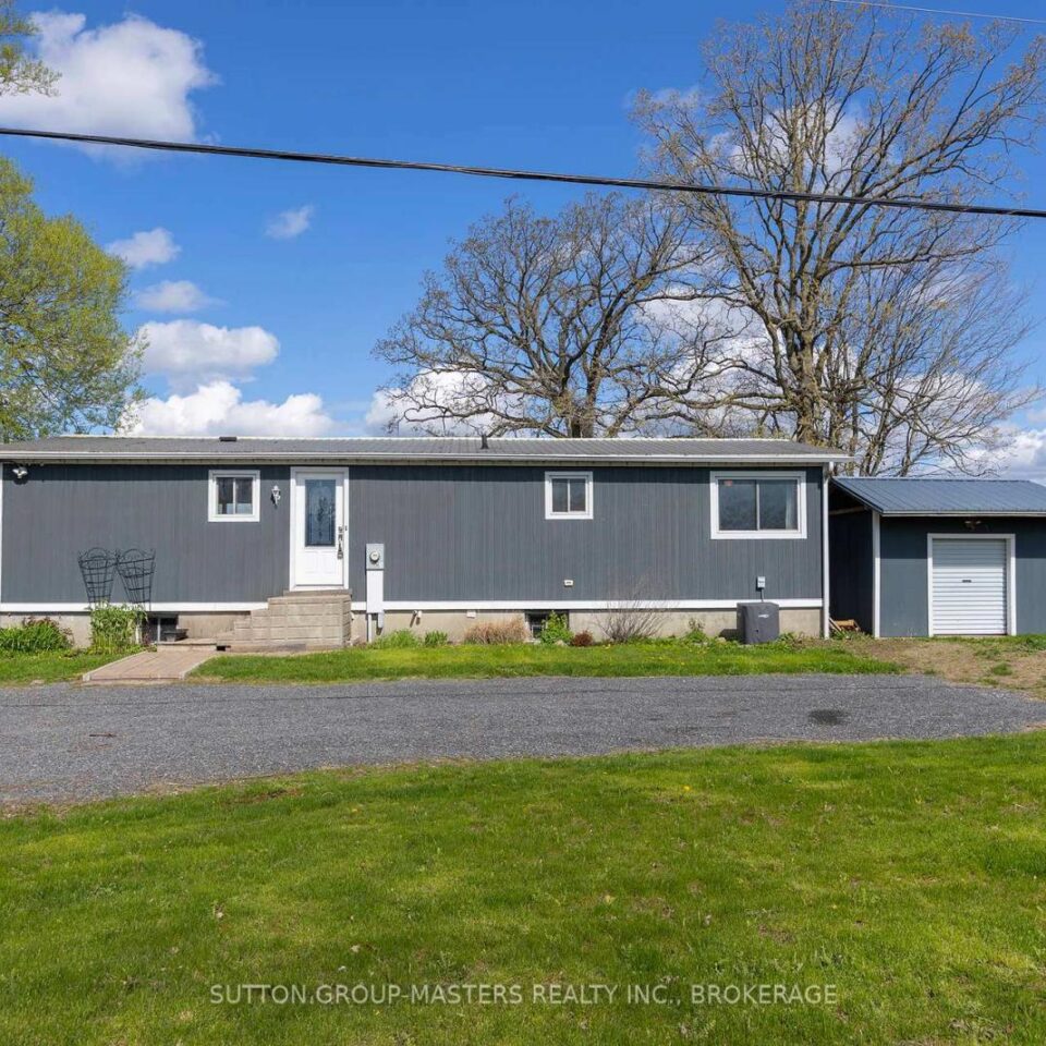 14 – 800 Natureshores Lane, Kingston