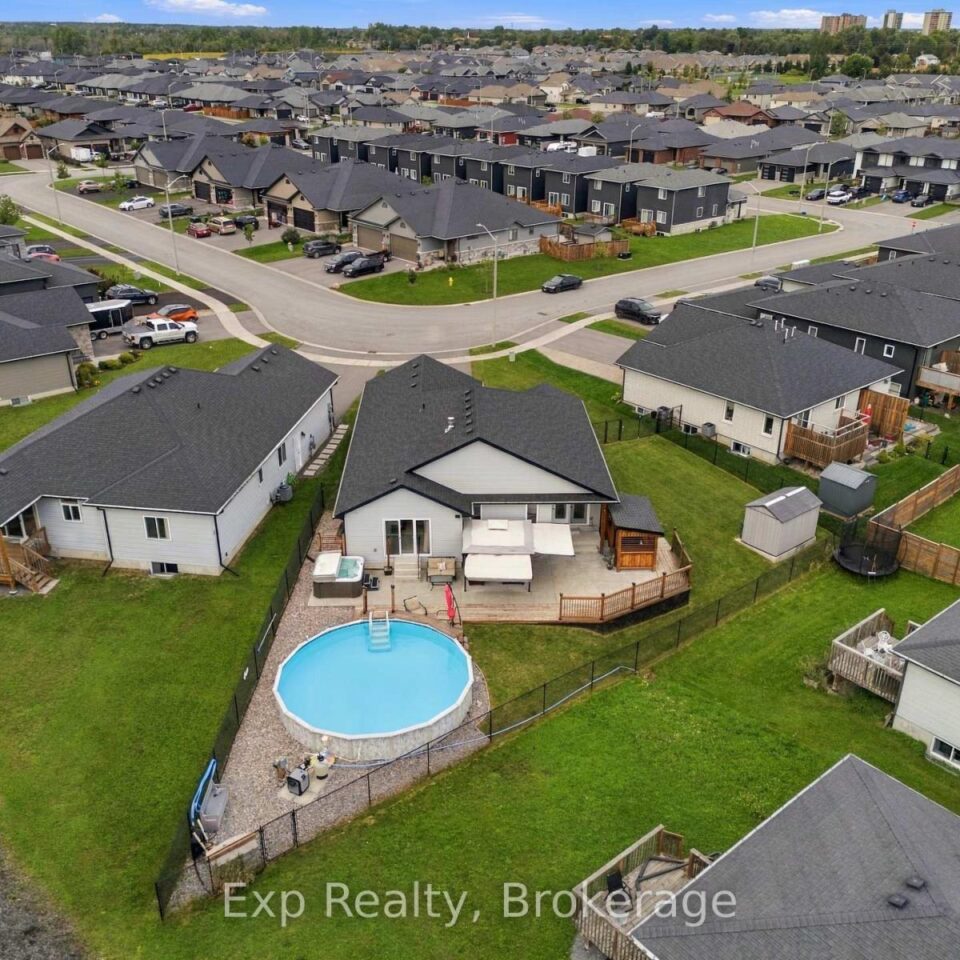 14 Lehtinen Crescent, Belleville