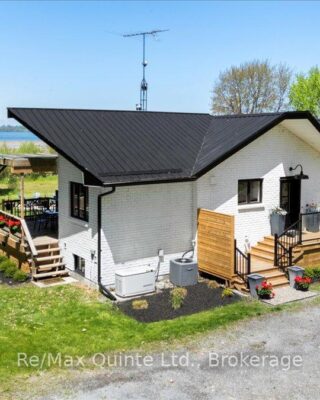 1406 County Road 12, Prince Edward County