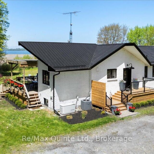 1406 County Road 12, Prince Edward County
