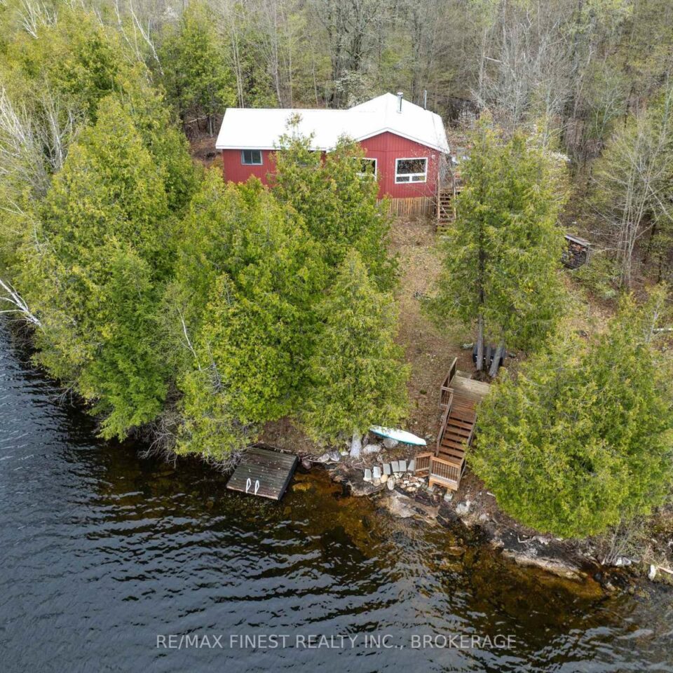 1407 St Andrews Lake Lane S, Central Frontenac