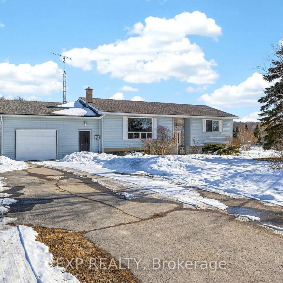 1423 Ridge Road, Prince Edward County