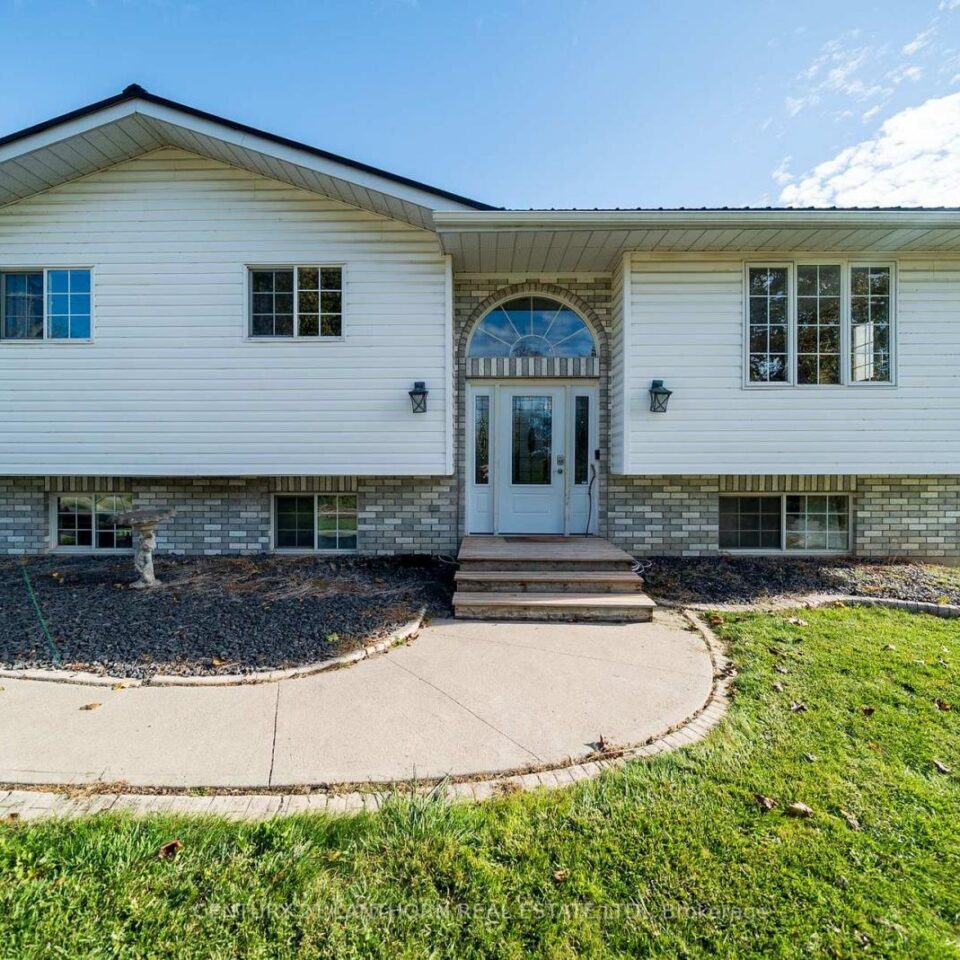 144 Centre Street, Deseronto