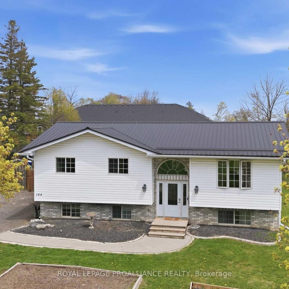 144 Centre Street, Deseronto