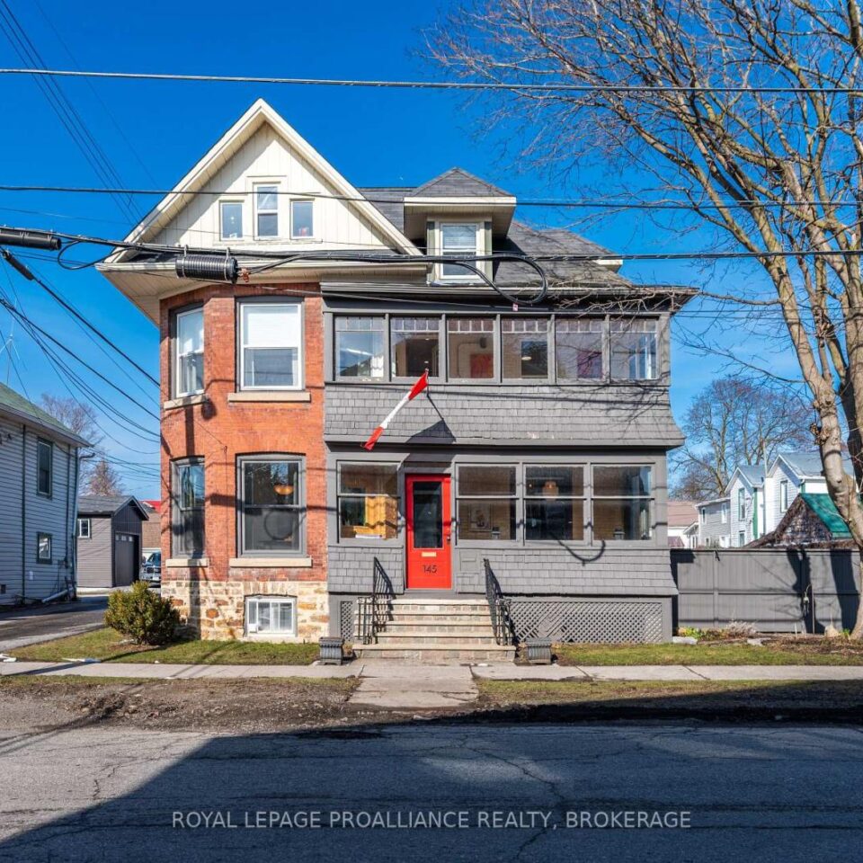 145 Charles Street N, Gananoque