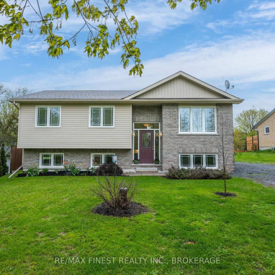 145 Upper Lake Street, Prince Edward County