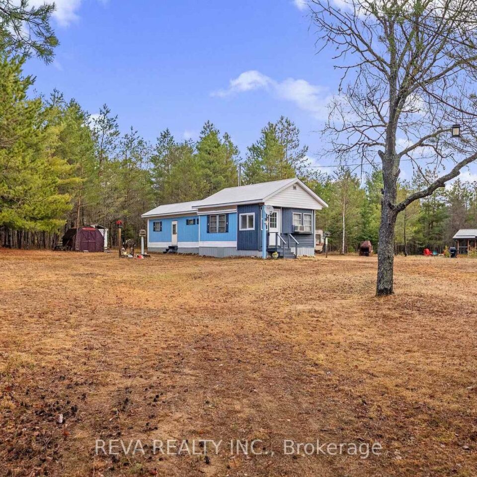 15 Center Road, Hastings Highlands