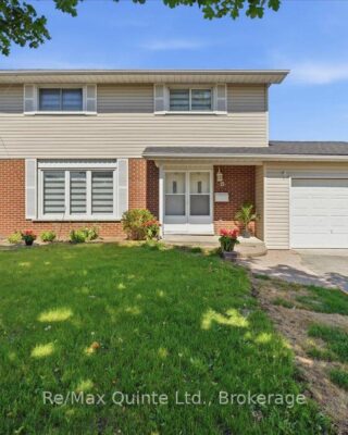 15 Robertson Lane, Belleville