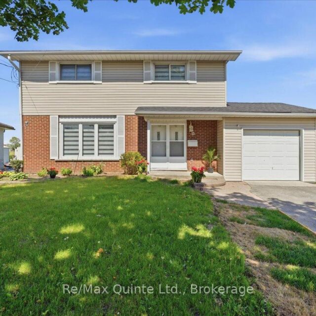 15 Robertson Lane, Belleville