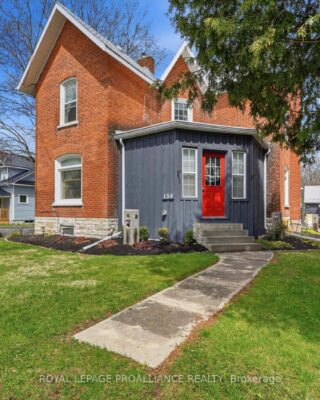 154 St Lawrence Street W, Madoc