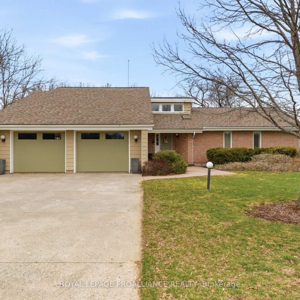 1544 County Road 14, Prince Edward County