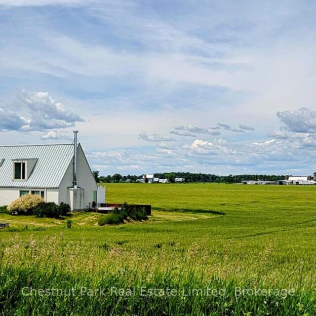 1558 Gilead Road, Prince Edward County