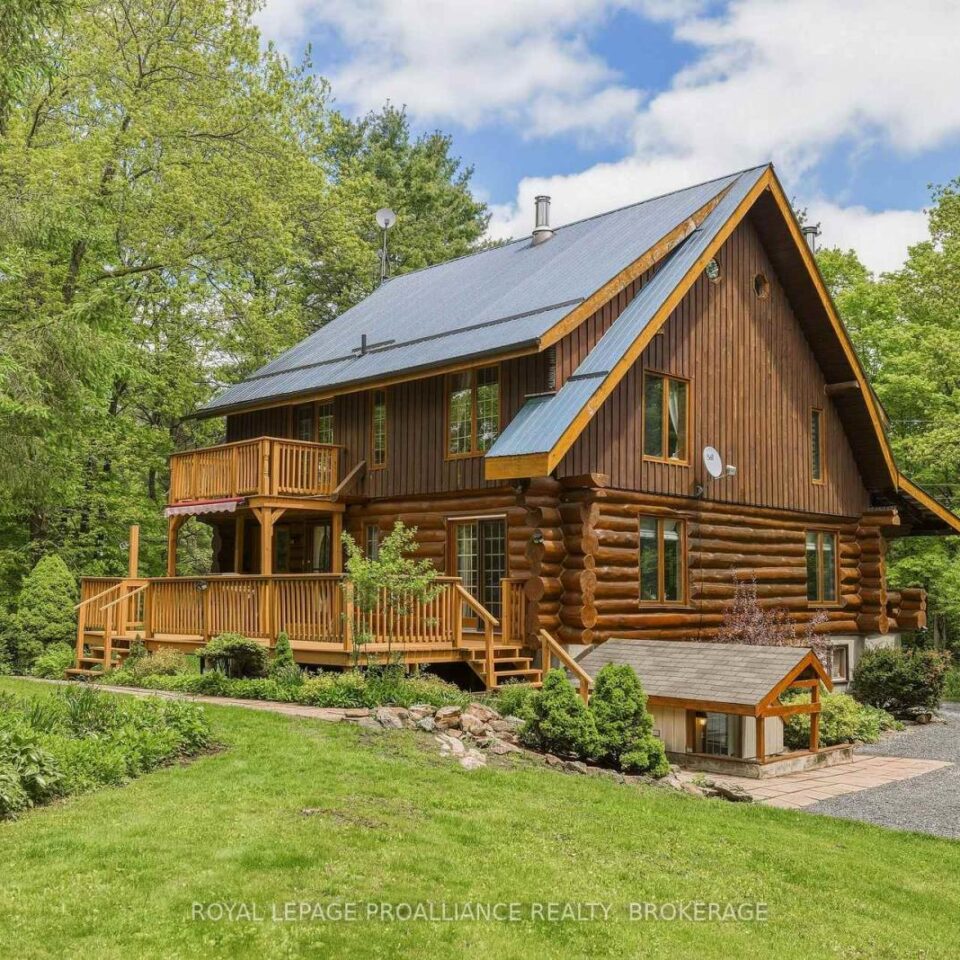 156 Darlingside Drive, Front Of Leeds & Seeleys Bay