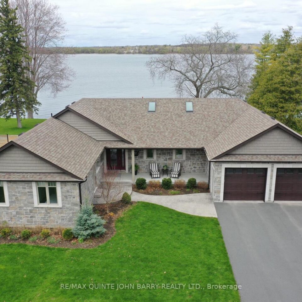 1584 County Rd 3, Prince Edward County