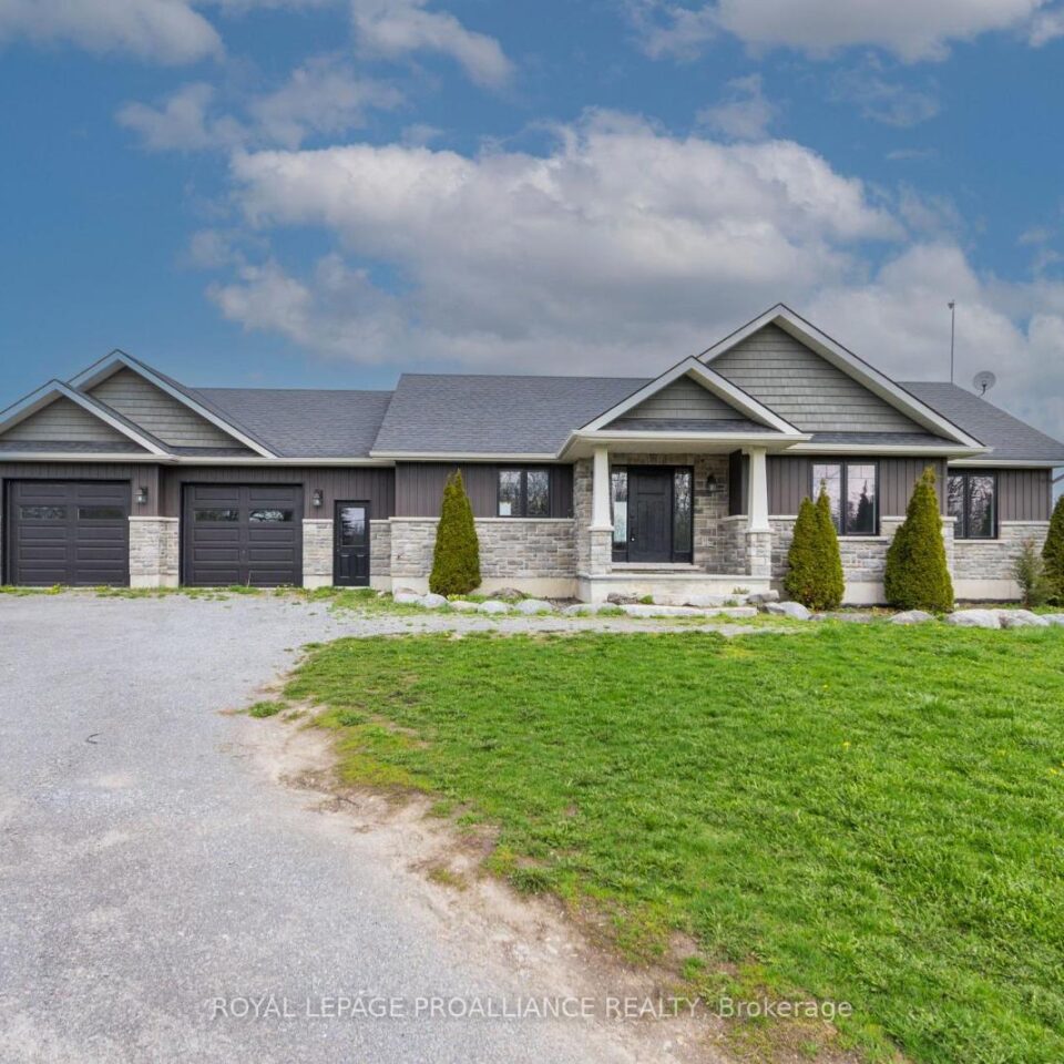 1585 Casey Road, Belleville