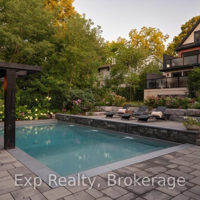 16 Barker Street, Prince Edward County