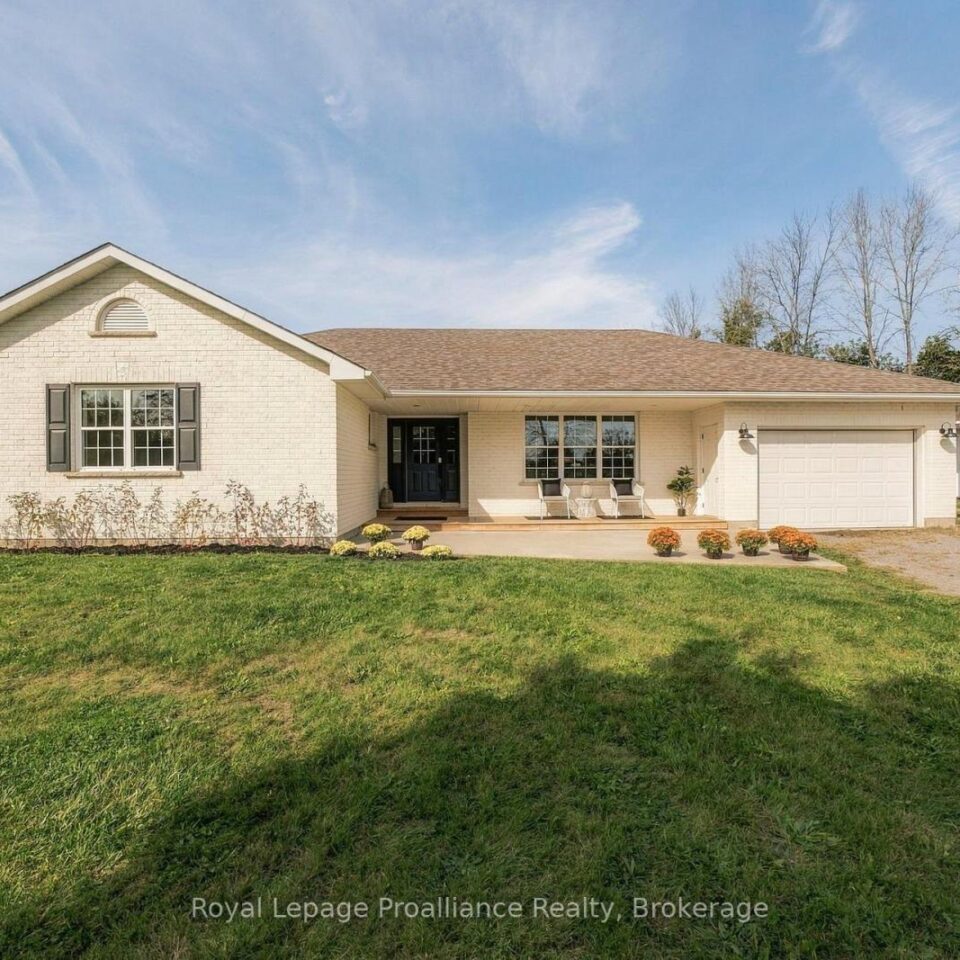 16 Bonisteel Road, Quinte West