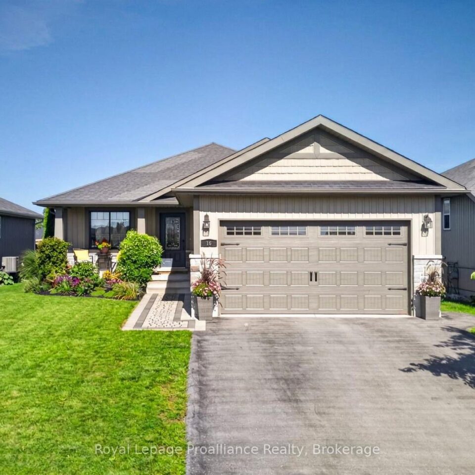 16 Butternut Court, Belleville