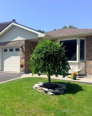 16 Grenadier Drive, Kingston