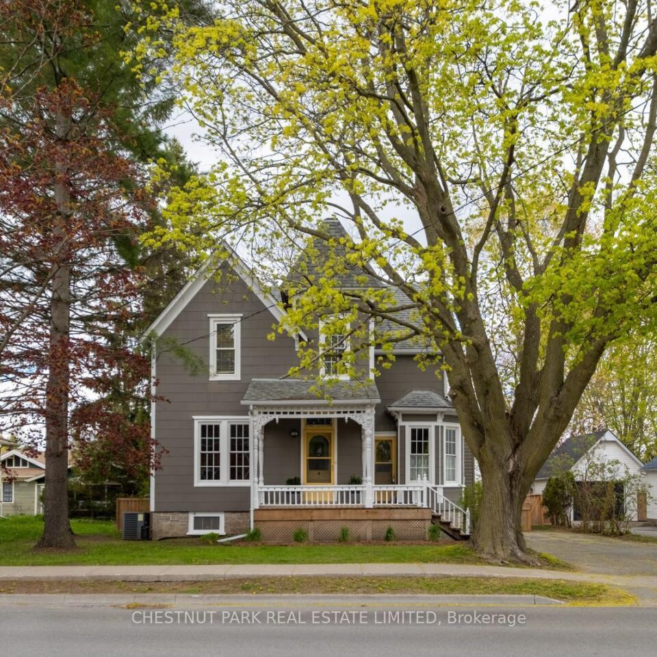 16 Johnson Street, Prince Edward County