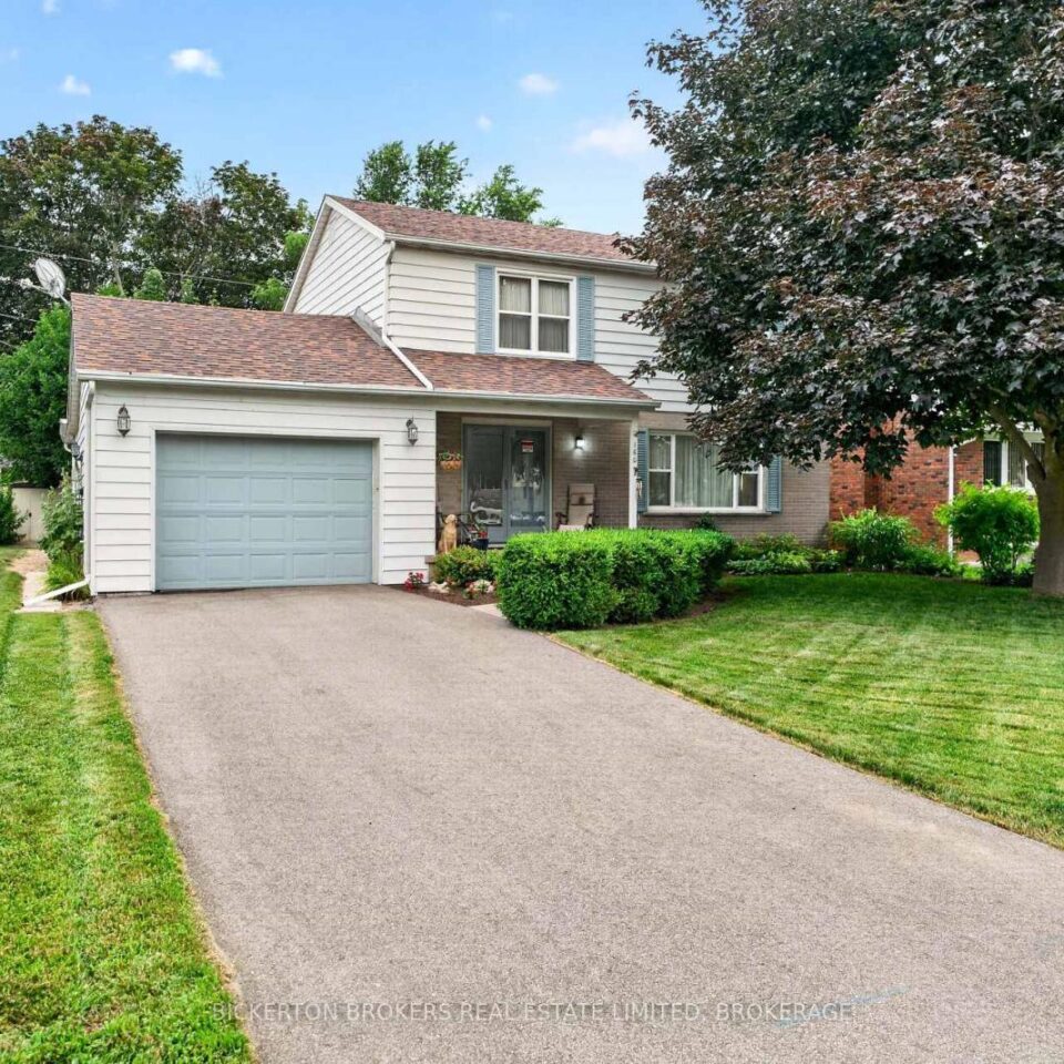 160 Elmwood Drive, Gananoque