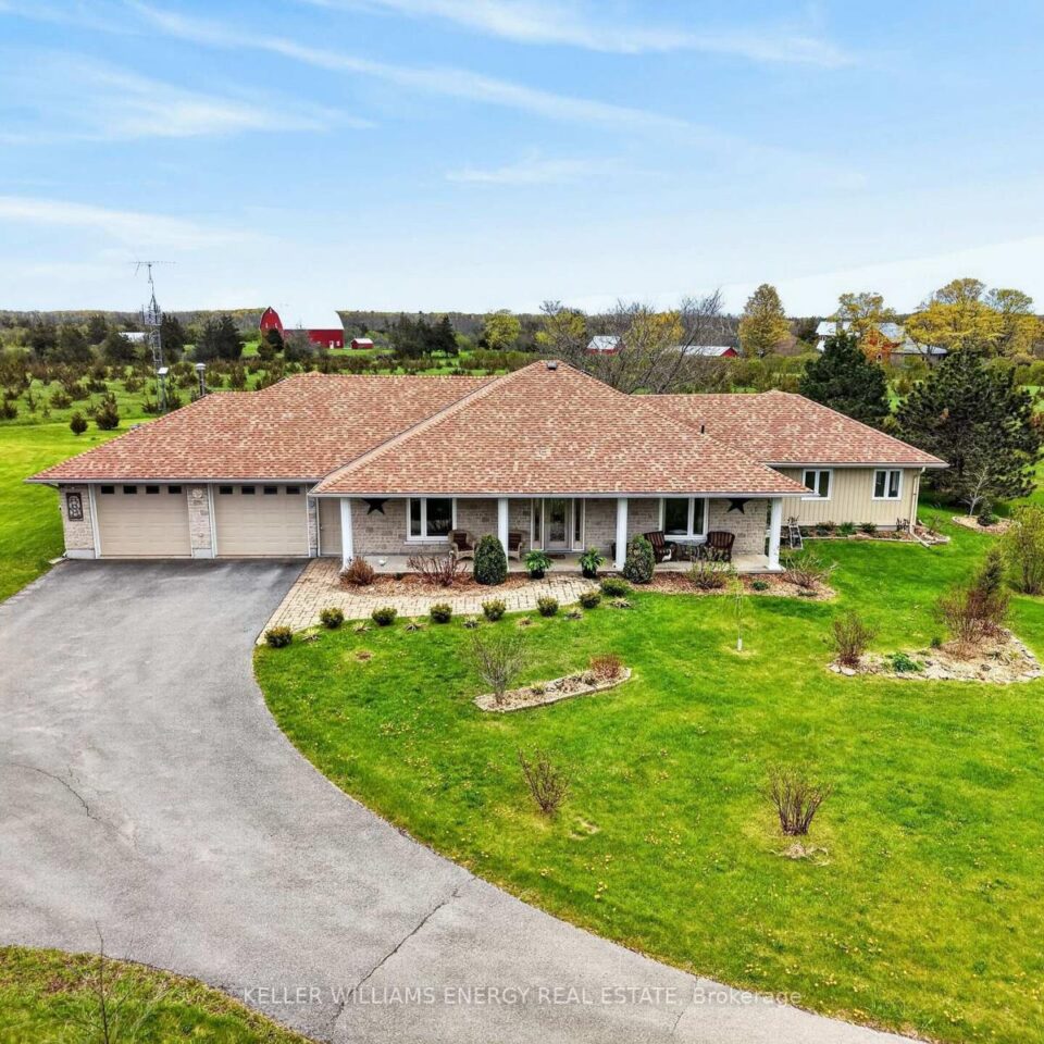 160 Mckinley Cross, Prince Edward County