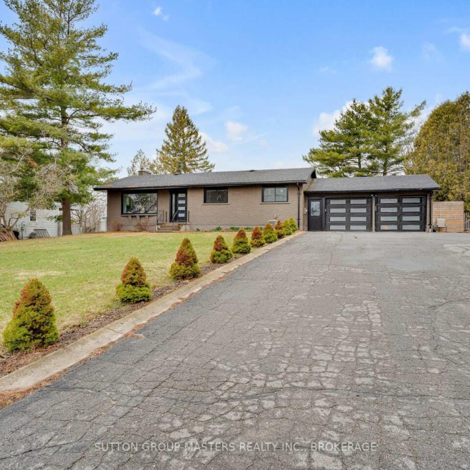 1611 Sunnyside Road, Kingston