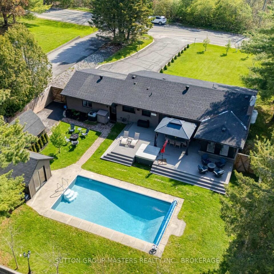 1611 Sunnyside Road, Kingston